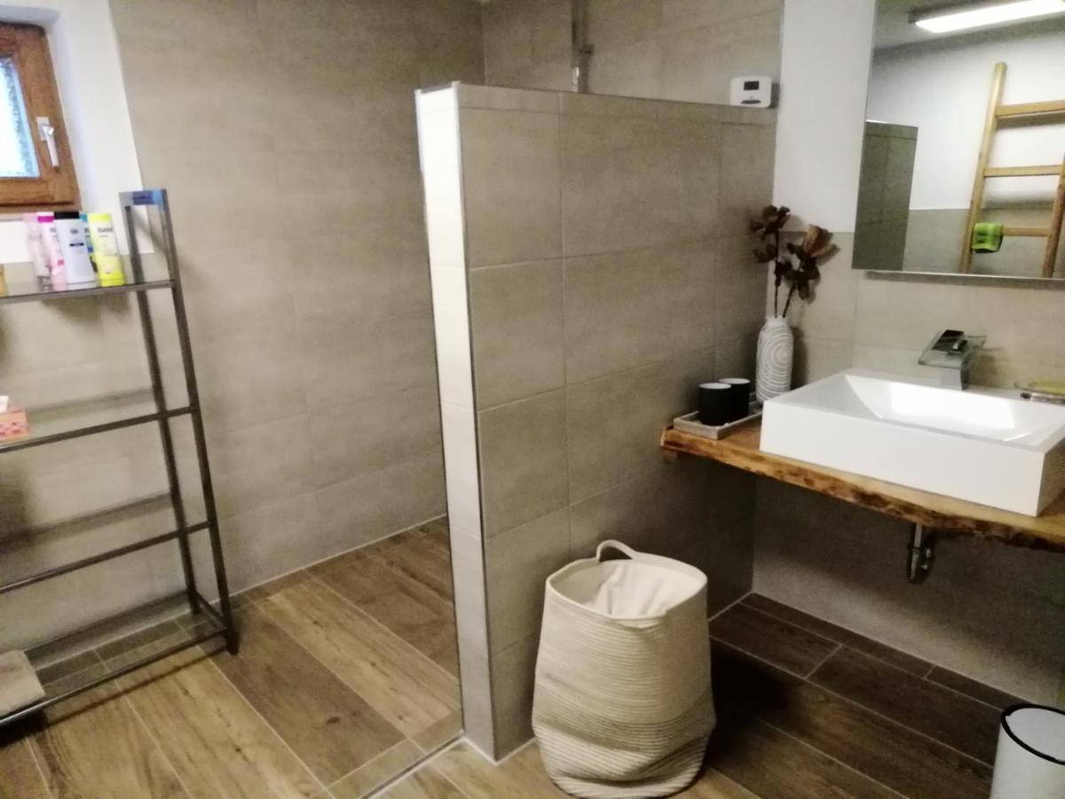 Ferienwohnung Blockhaus Juka Vinningen Exterior foto